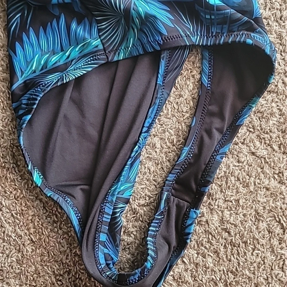 NWT Relleciga blue leaf high cut cheeky pads one piece swimsuit size L